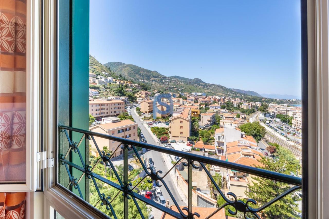 B&B Panorama - Self Check In Cefalù Eksteriør bilde